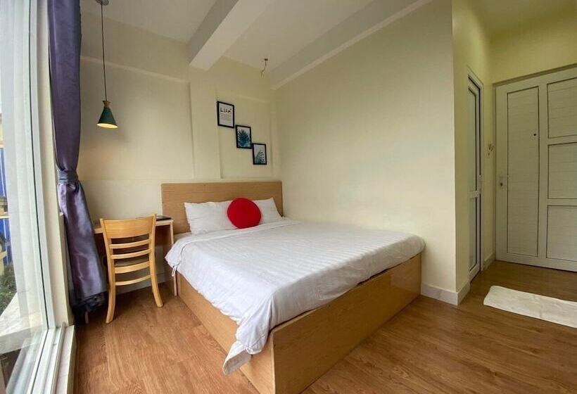 اتاق استاندارد, Hue Four Seasons