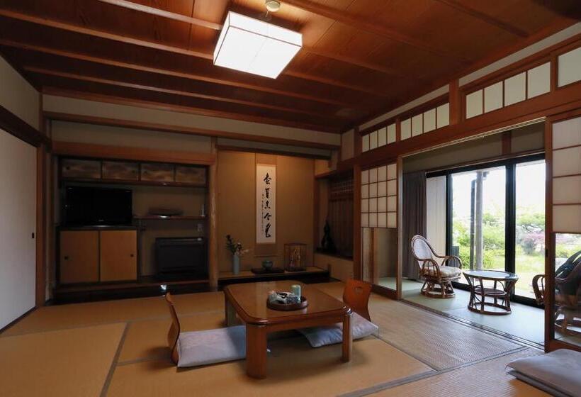 اتاق سوپریور با چشم‌انداز دریا, Jinpuso