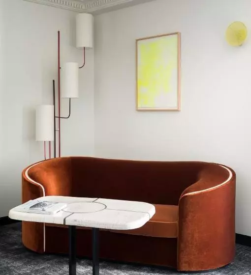 キングサイズベッドのデラックスルーム, Les Bains Paris