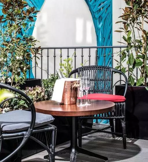 キングサイズベッドのデラックスルーム, Les Bains Paris