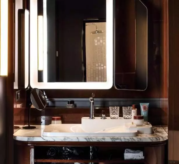 クラシックルーム, Les Bains Paris