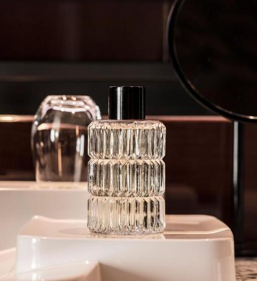 ジュニアスイート, Les Bains Paris