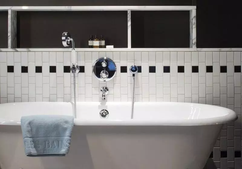 バルコニー付スイート, Les Bains Paris