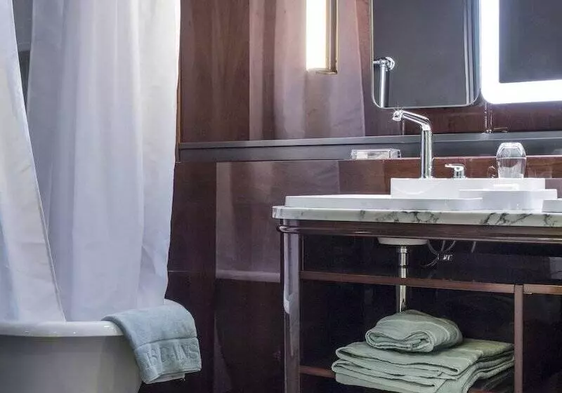 テラス付スイート, Les Bains Paris