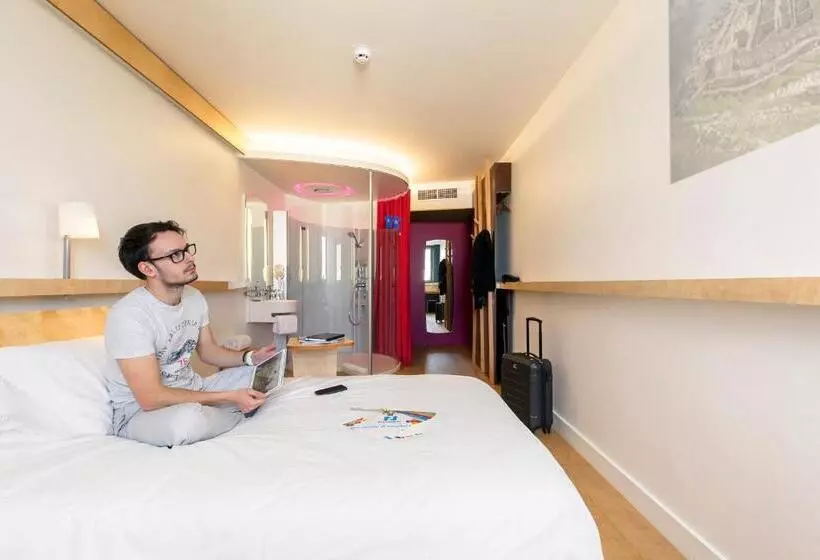 آپارتمان یک خوابه با دری مشترک که هال را جدا می کند., Nomad Hotel Le Havre Centre Gare