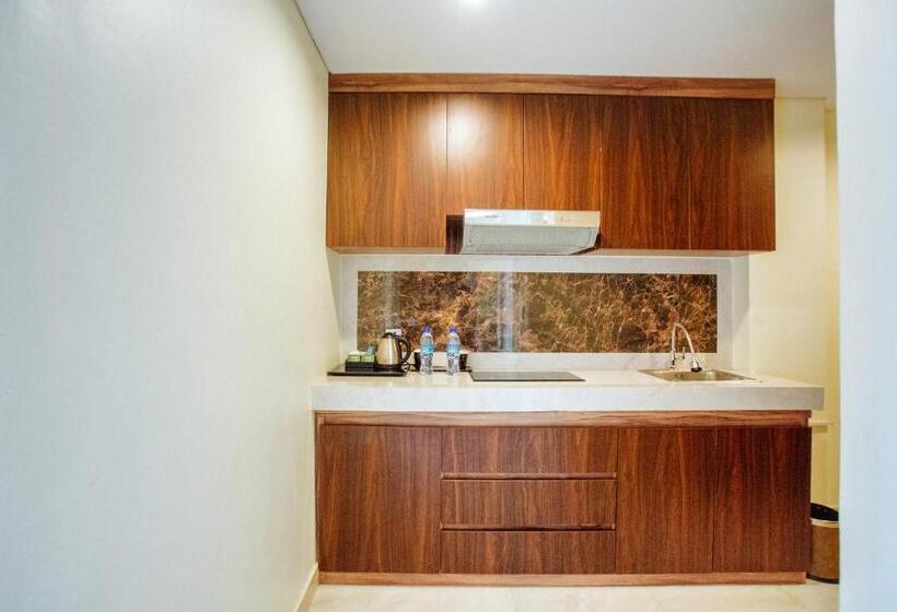 스위트 킹사이즈 침대, Sylvia Hotel & Resort Komodo