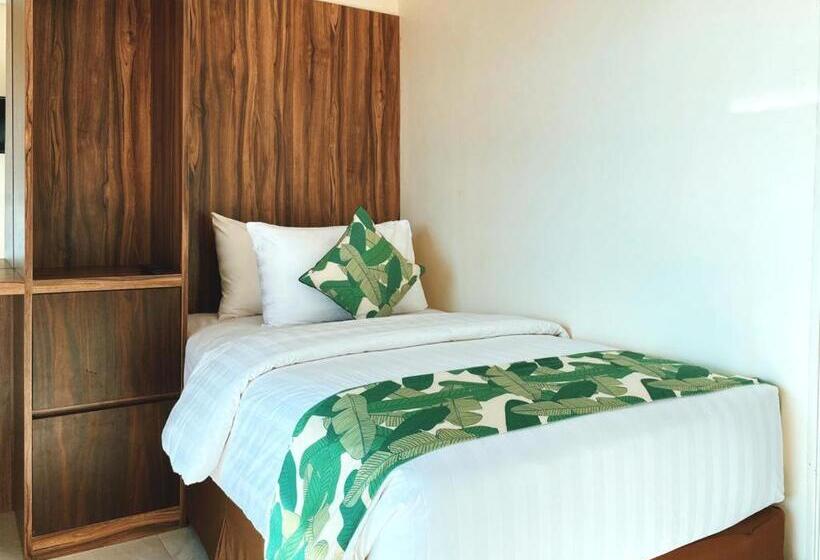 스위트 킹사이즈 침대, Sylvia Hotel & Resort Komodo