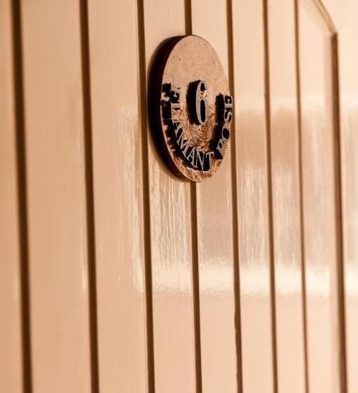 סוויטה, Dar Maktoub