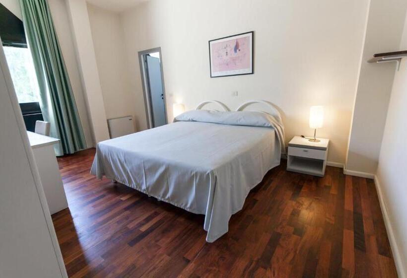 标准三人间, L Approdo