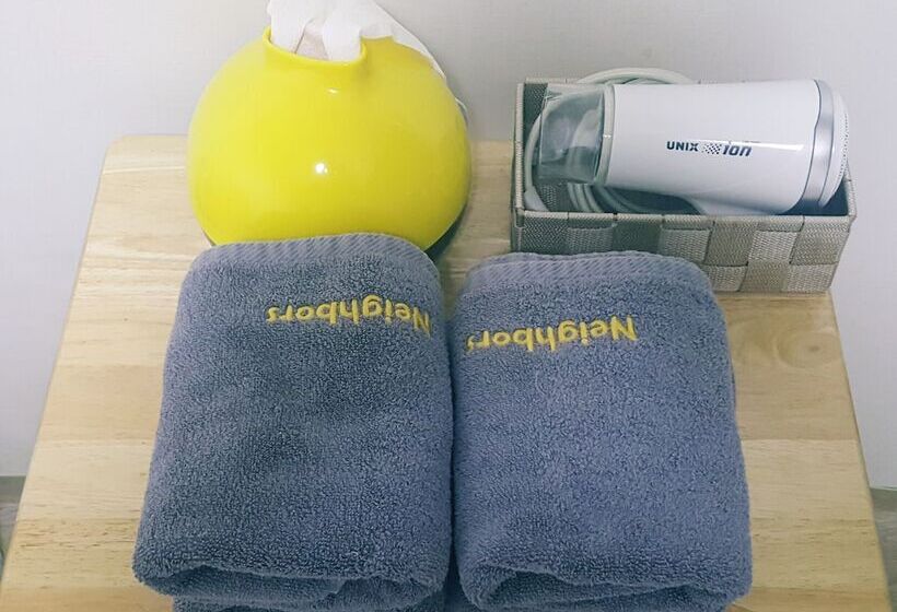 Standard Triple Room, Dongdaemun Neighbors