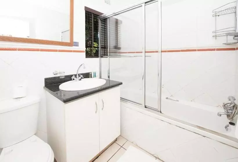 １ベッドルームアパートメント, First Group Lake View Cabanas