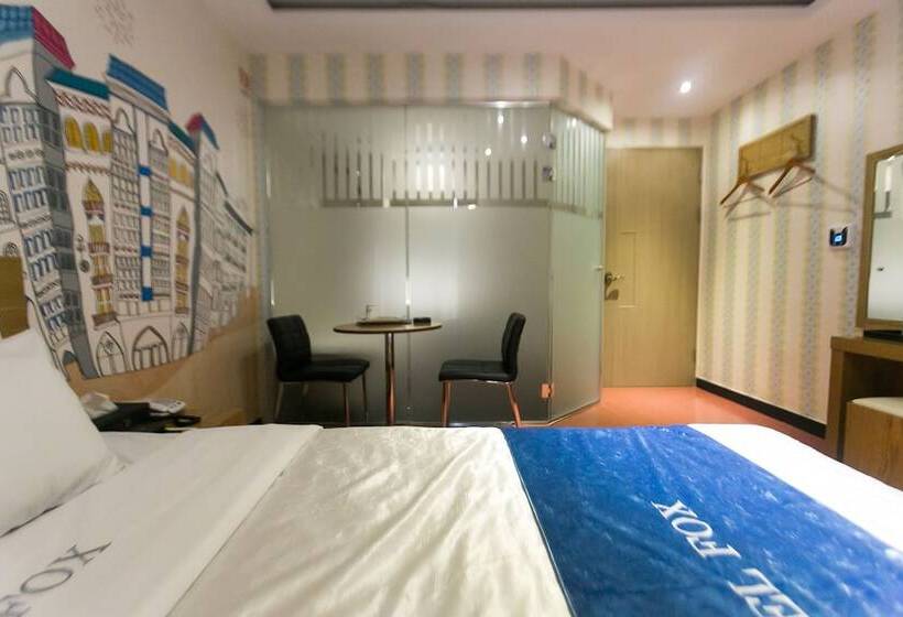 豪华房间, Fox Motel