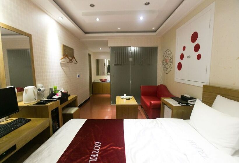 豪华房间, Fox Motel