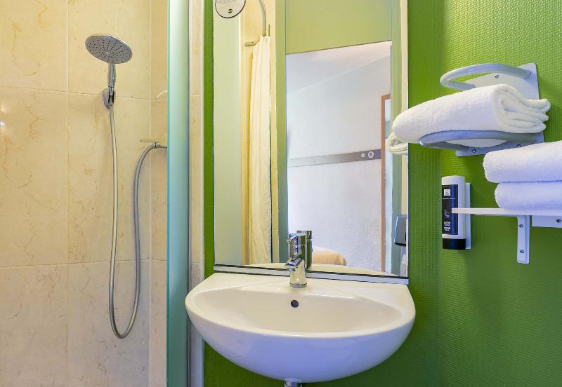 4인용 스탠다드 룸, B&b Hotel Strasbourg Nord Artisans