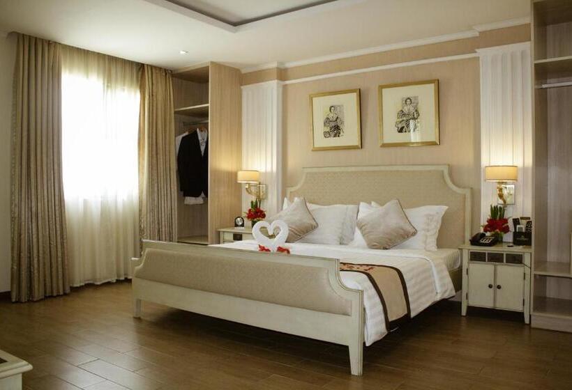 سوییت, Golden Prince Hotel & Suites