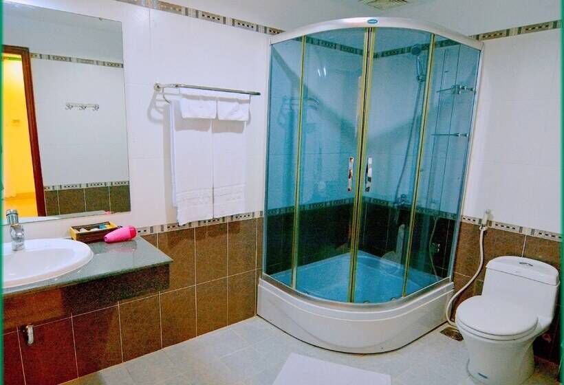 Deluxe Triple Room Sea View, Green