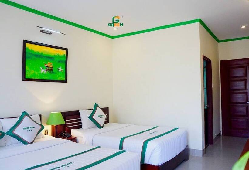 Deluxe Triple Room Sea View, Green