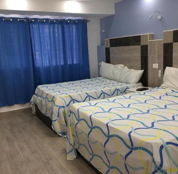 带2个双人床的标准工作室, Restaurant Hamilton