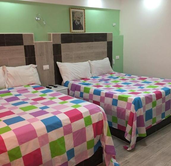 带2个双人床的标准工作室, Restaurant Hamilton