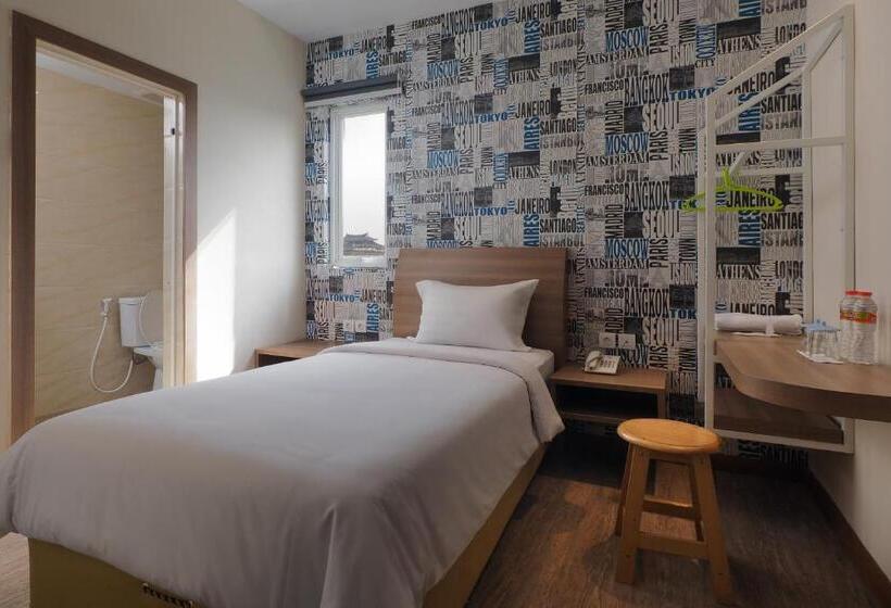 חדר סטודיו סטנדרד, Kama