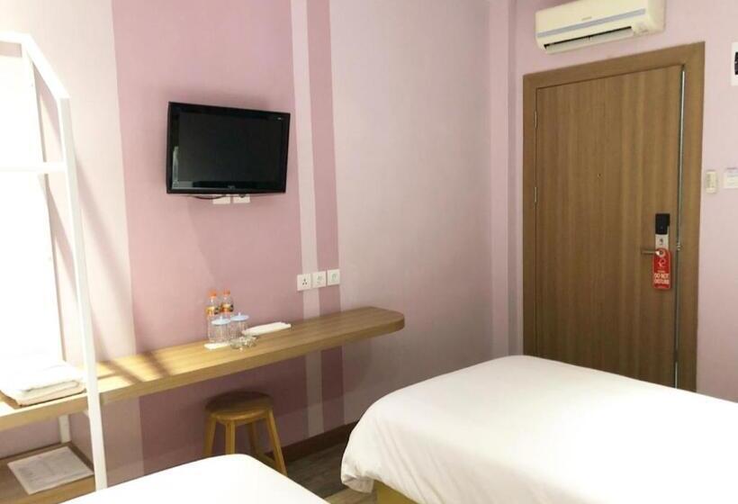 חדר סטודיו סטנדרד, Kama