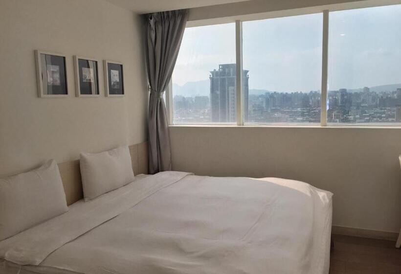 اتاق استاندارد با چشم‌انداز شهر, Wemeet Hotel Taipei