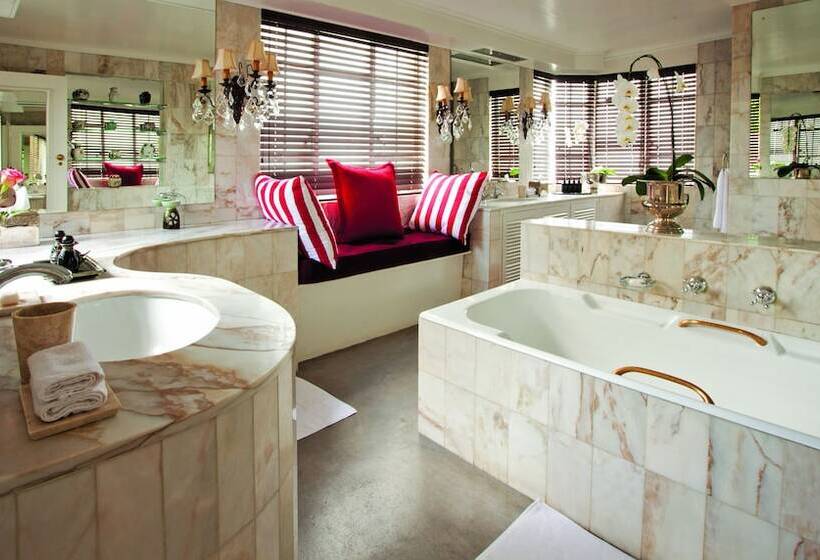 豪华套房, The Residence