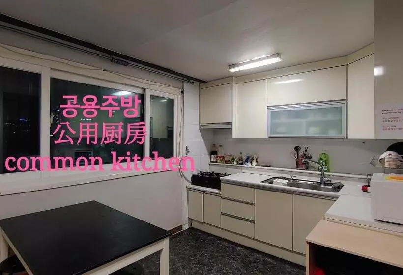 スタンダード4人部屋, 1012 House Namsan 외국인전용