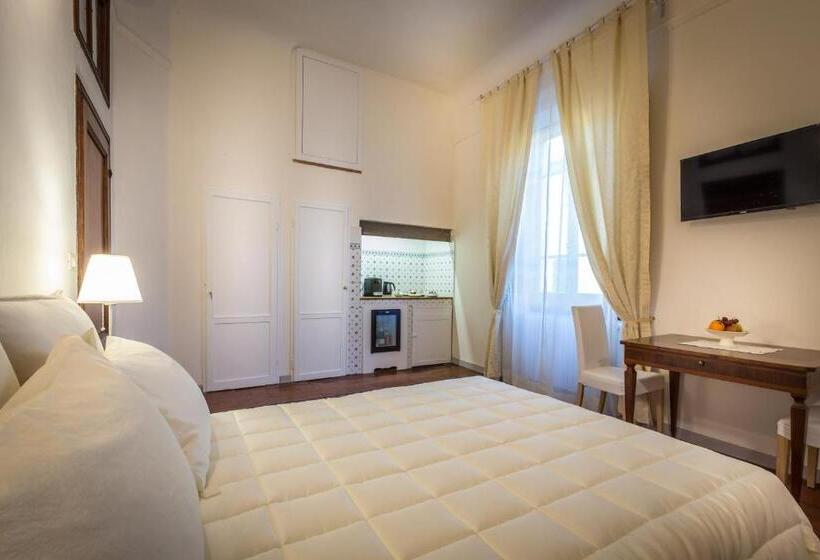 اتاق اکونومی, Dimora Bandinelli