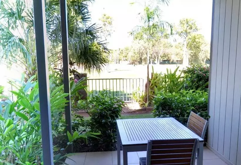 スタンダードスタジオ, Freshwater East Kimberley Apartments