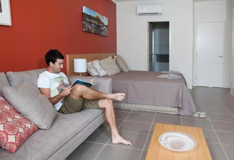 スタンダードスタジオ, Freshwater East Kimberley Apartments