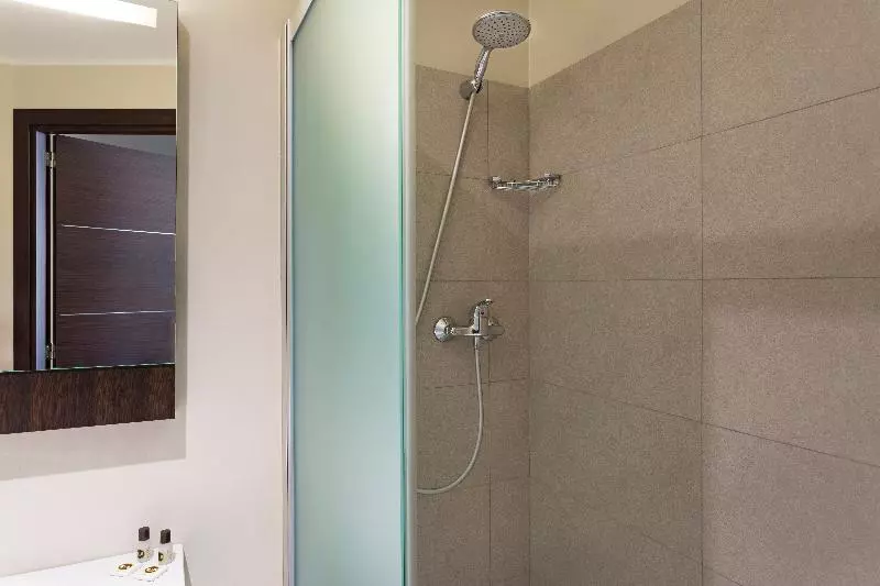 اتاق استاندارد سه نفره, B&b Hotel Como Camerlata