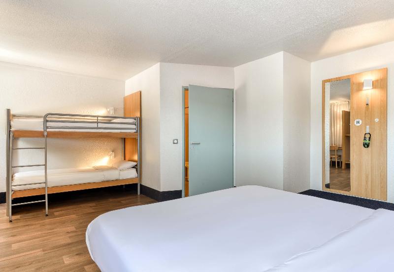اتاق استاندارد چهار تخته, B&b Hotel Narbonne 2
