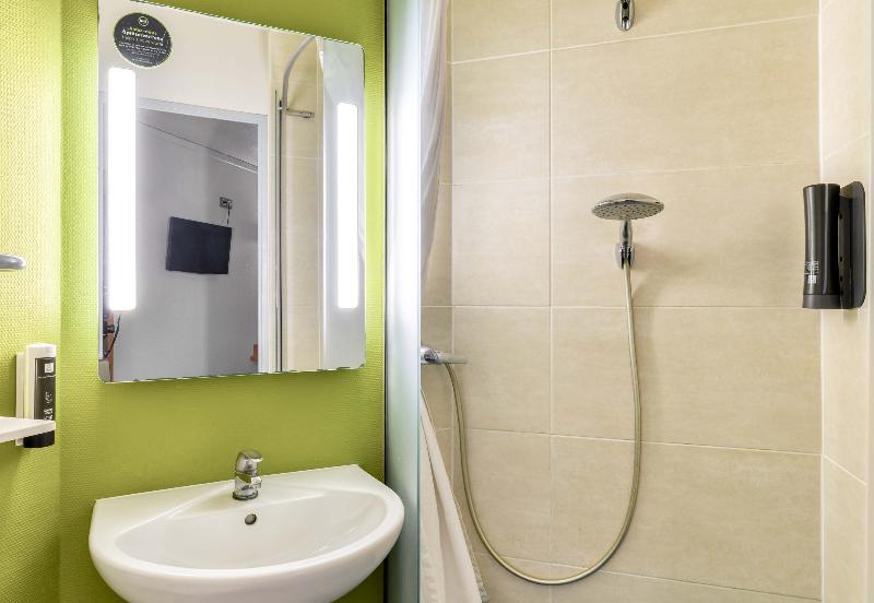 غرفة قياسية رباعية, B&b Hotel Narbonne 2