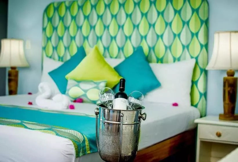 اتاق لوکس با چشم‌انداز دریا, Beyond Sunset Resort & Villas