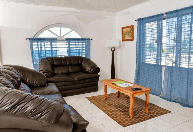 سوییت با چشم‌انداز دریا, Beyond Sunset Resort & Villas