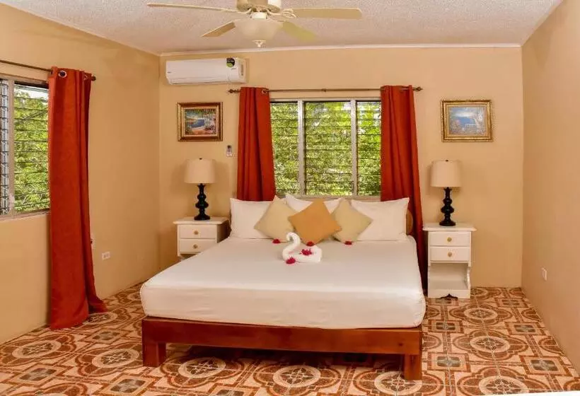 سوییت با چشم‌انداز دریا, Beyond Sunset Resort & Villas