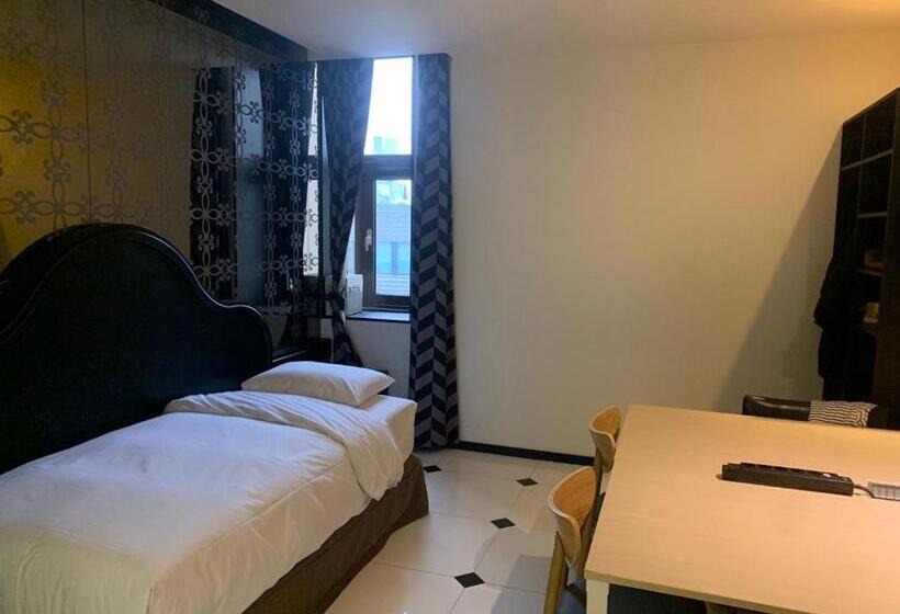 Quarto Estandar Individual, Doma Myeongdong