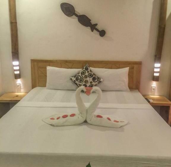 اتاق لوکس با تخت بزرگ, Floral Villarosa