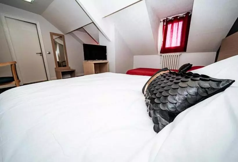 Standard Kolmen Hengen Huone, Le Tivoli