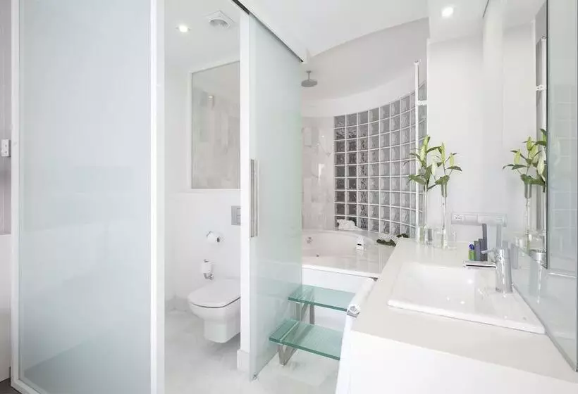 Suite, Mas Monzon