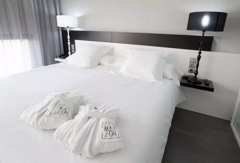 Suite, Mas Monzon