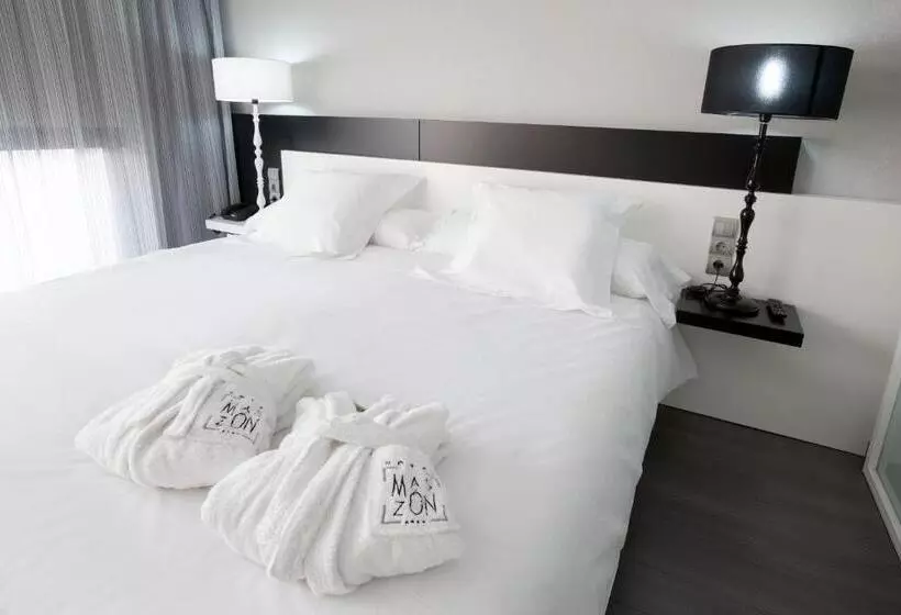Suite, Mas Monzon