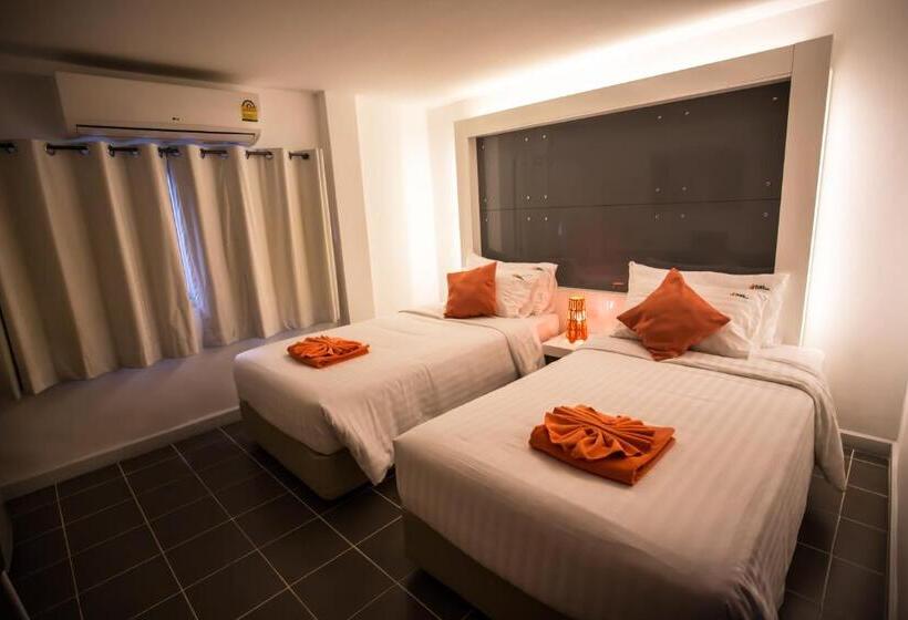 Номер Superior, The Original Orange