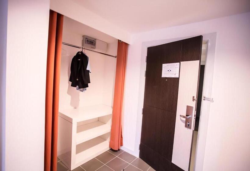 Номер Superior, The Original Orange