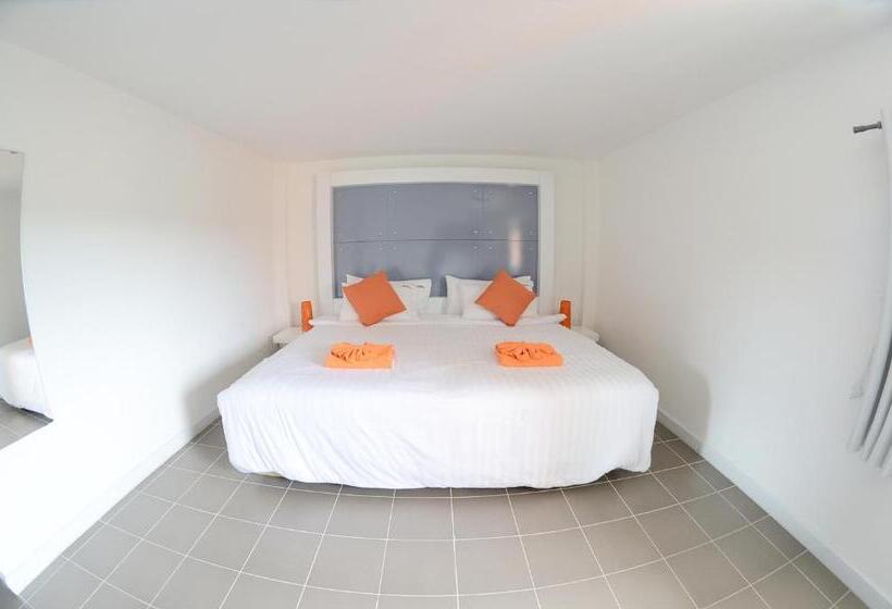 Номер Deluxe, The Original Orange