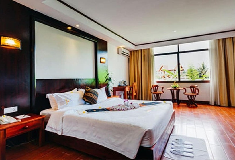 디럭스 룸, Xishuangbanna Hotel Laos Luang Prabang