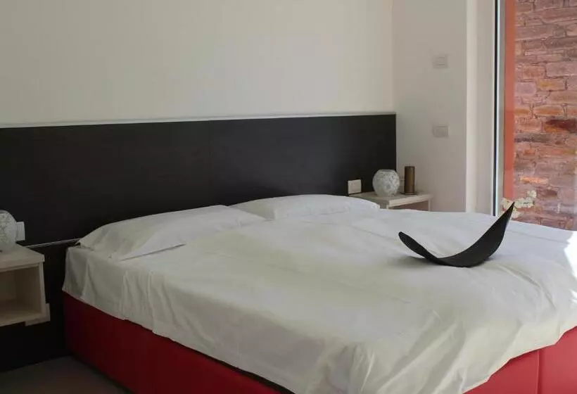 2 Bedrooms Apartment Lake View, Residence Villa Paradiso