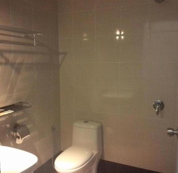 חדר סטנדרט לארבעה, 101