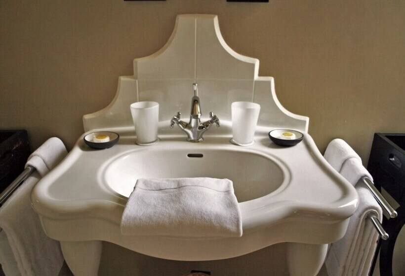 디럭스 룸, Château De La Pommeraye